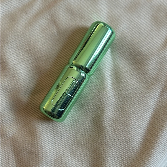 Clinique longwear lipstick in 02 bare pop - Picture 5 of 8